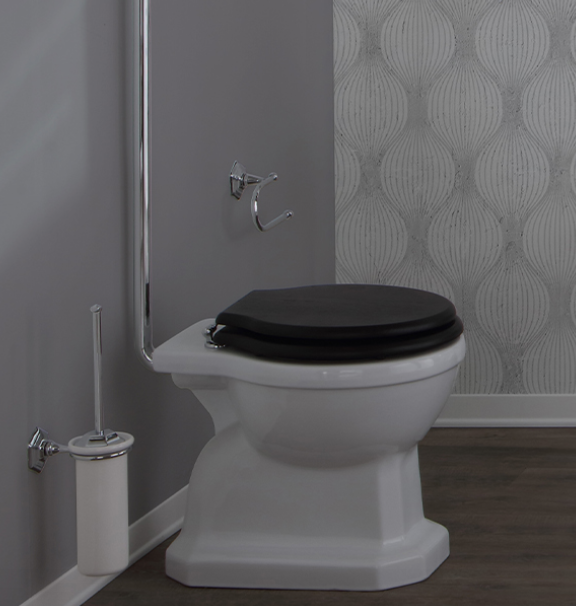 Solid wood WC seat for Provence 900 collection with cushioning