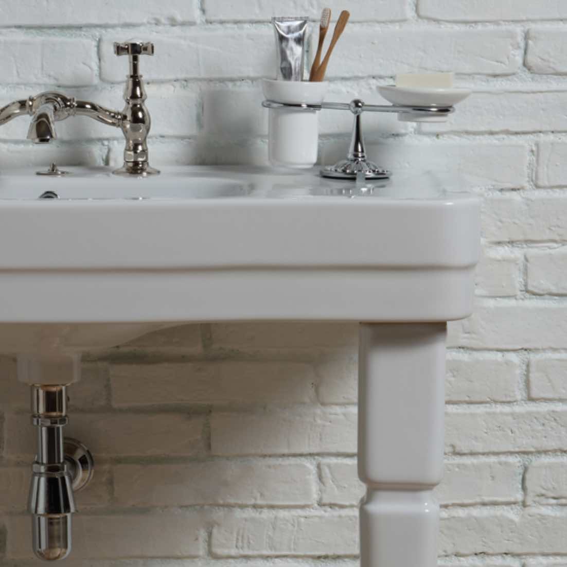 detalle lavabo clasico patas ceramica Provence900