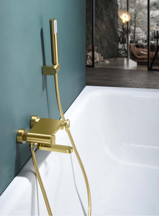 Olimpo brushed gold bathtub and shower taps by Imex 