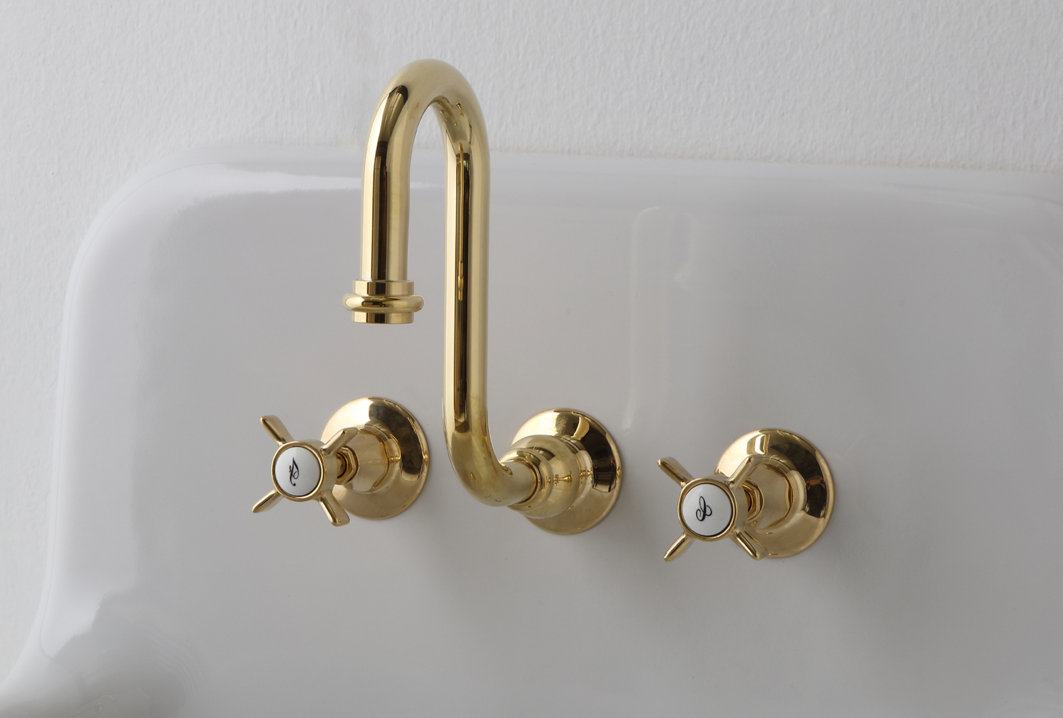 Grifo para lavabo Vintage de boca alta en dorado claro