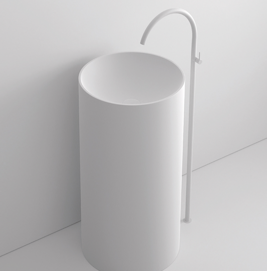 Spring pedestal washbasin by Maderó Atelier