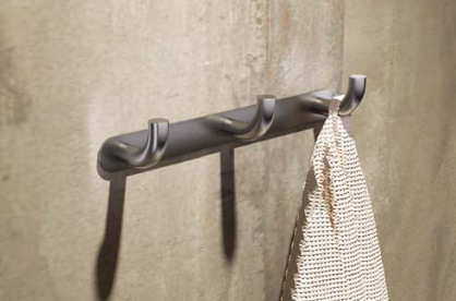 Percha Triple Pure – Accesorios de Baño con Acabados Premium | Medimex