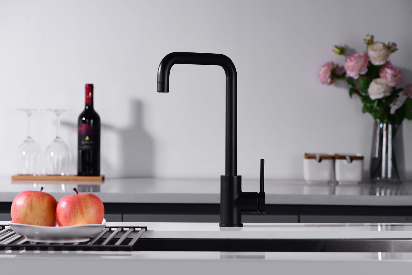 Loira matte black single-lever kitchen faucet by Imex