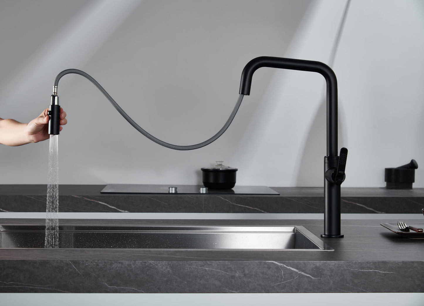 Imex Niza matte black pull-out single-lever kitchen faucet
