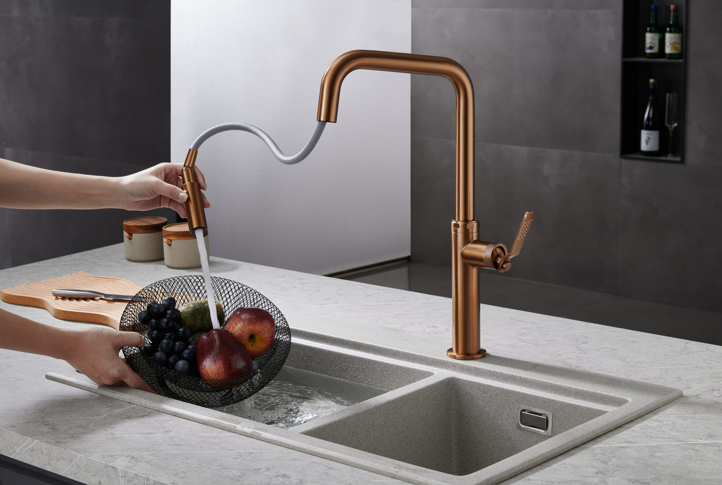 Imex Niza brushed rose gold pull-out single-lever kitchen faucet