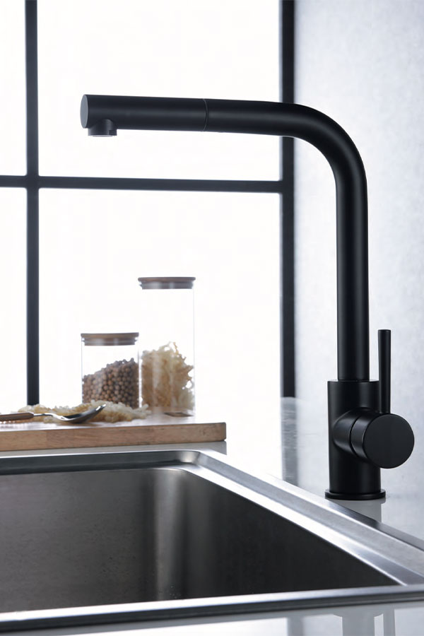 Imex Malta matte black pull-out single-lever kitchen faucet