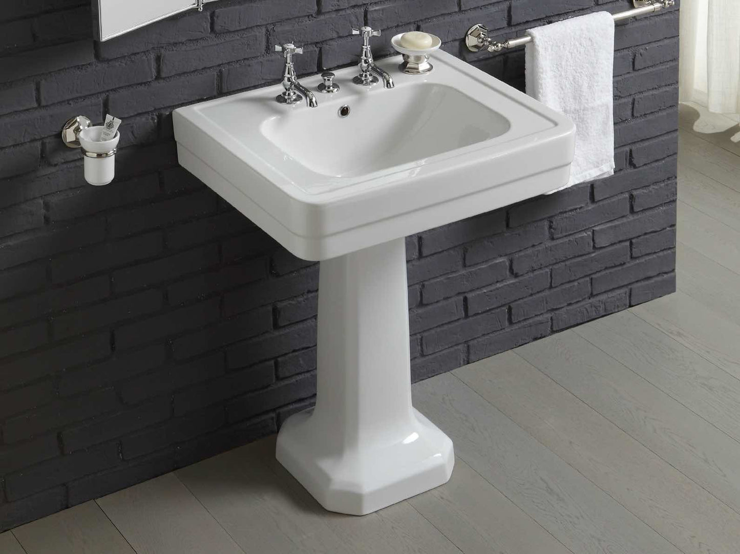 detalle lavabo clasico pedestal Provence900