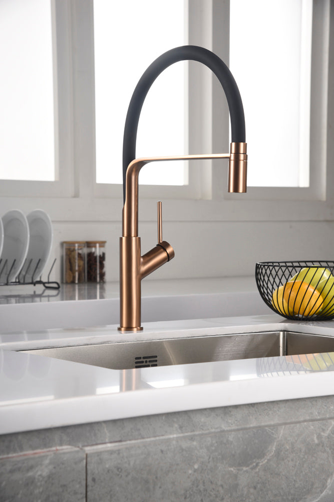 grifo cocina flexible Sena oro cepillado