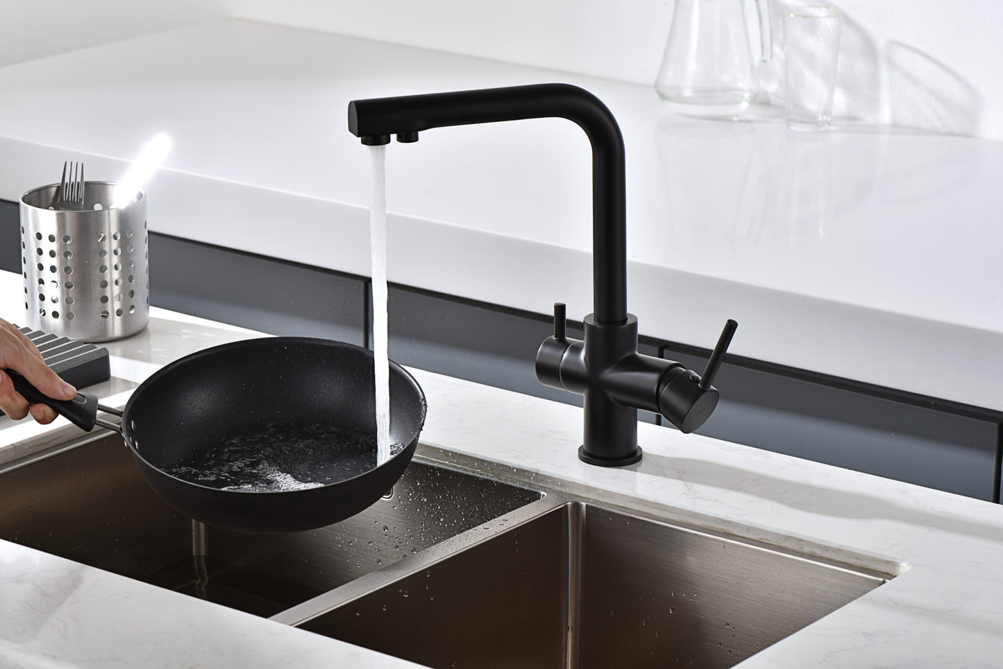 grifo cocina osmosis Marsella negro mate