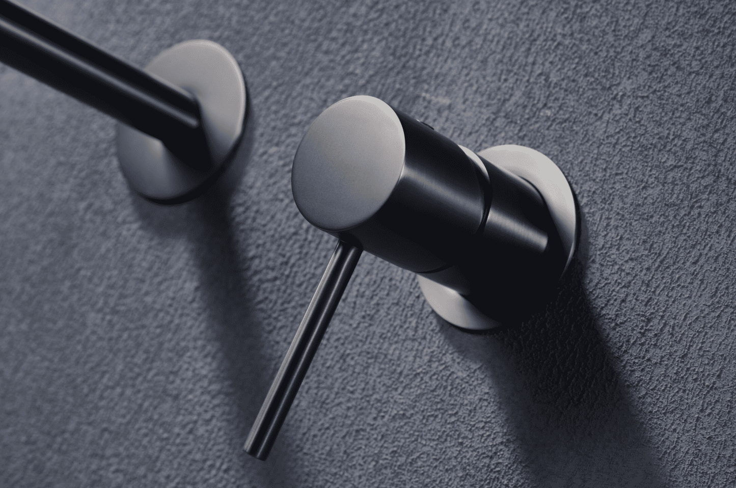 Robinet de salle de bain encastré Monza en métal noir canon de fusil - Imex | Design industriel