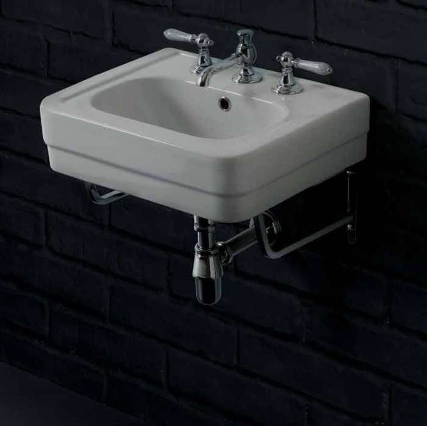 lavabo clasico con soportes murales metalicos