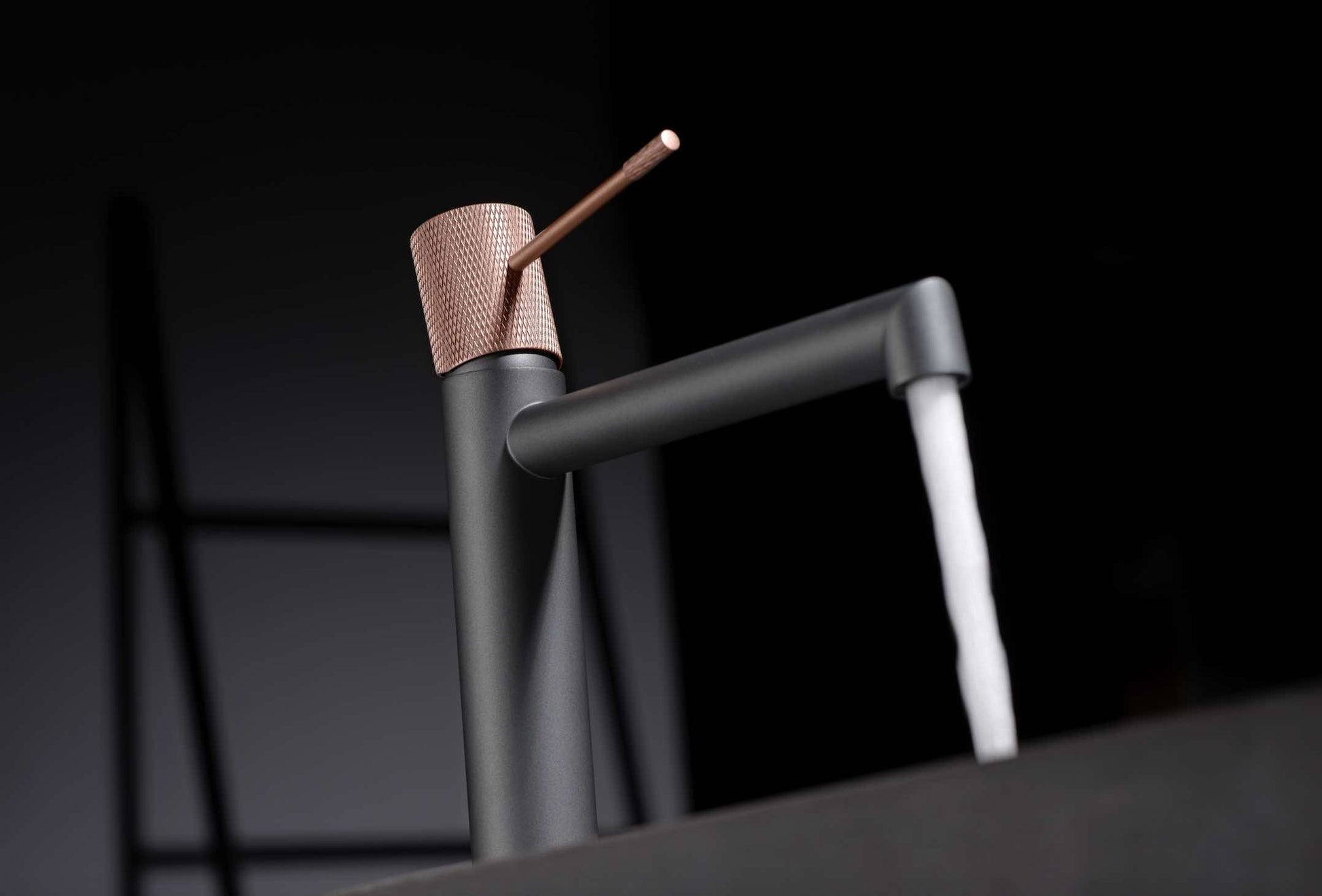 vista grifo monomando lavabo Line gris mate/champagne