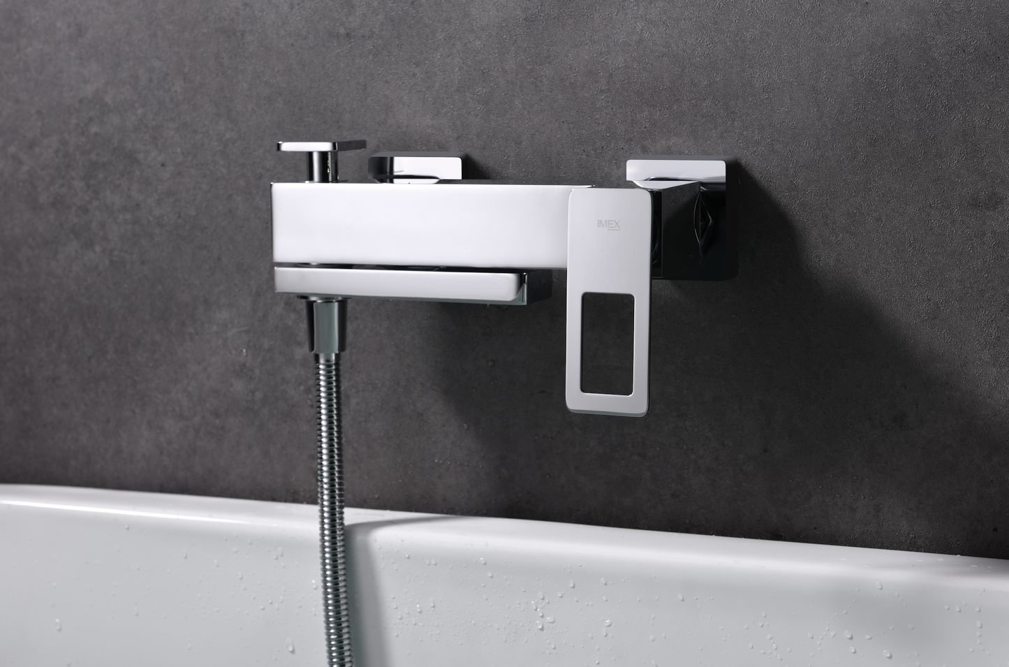 Sweden chrome single-lever bathtub and shower faucets by Imex 