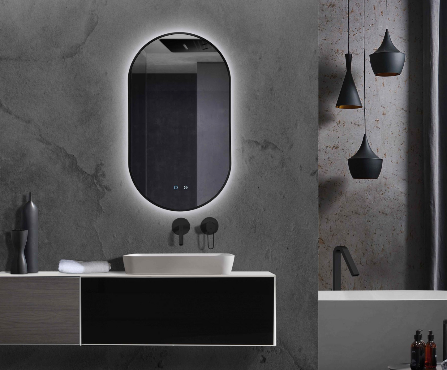 Miroir de salle de bain elliptique rétroéclairé Tokyo par Ledimex de style industriel