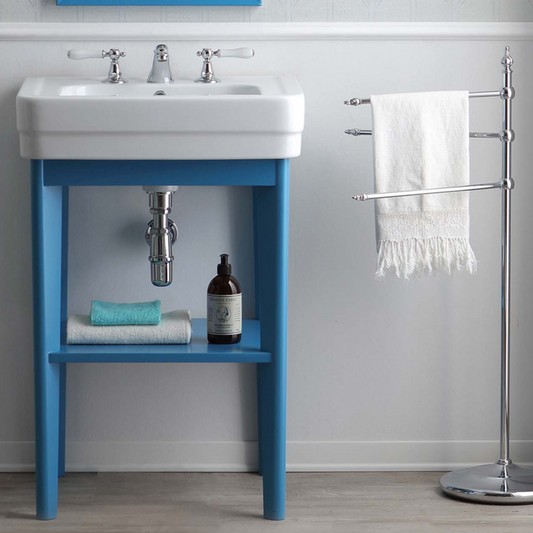 Ceramic washbasin with open wooden cabinet in classic style by Balneo Toscia