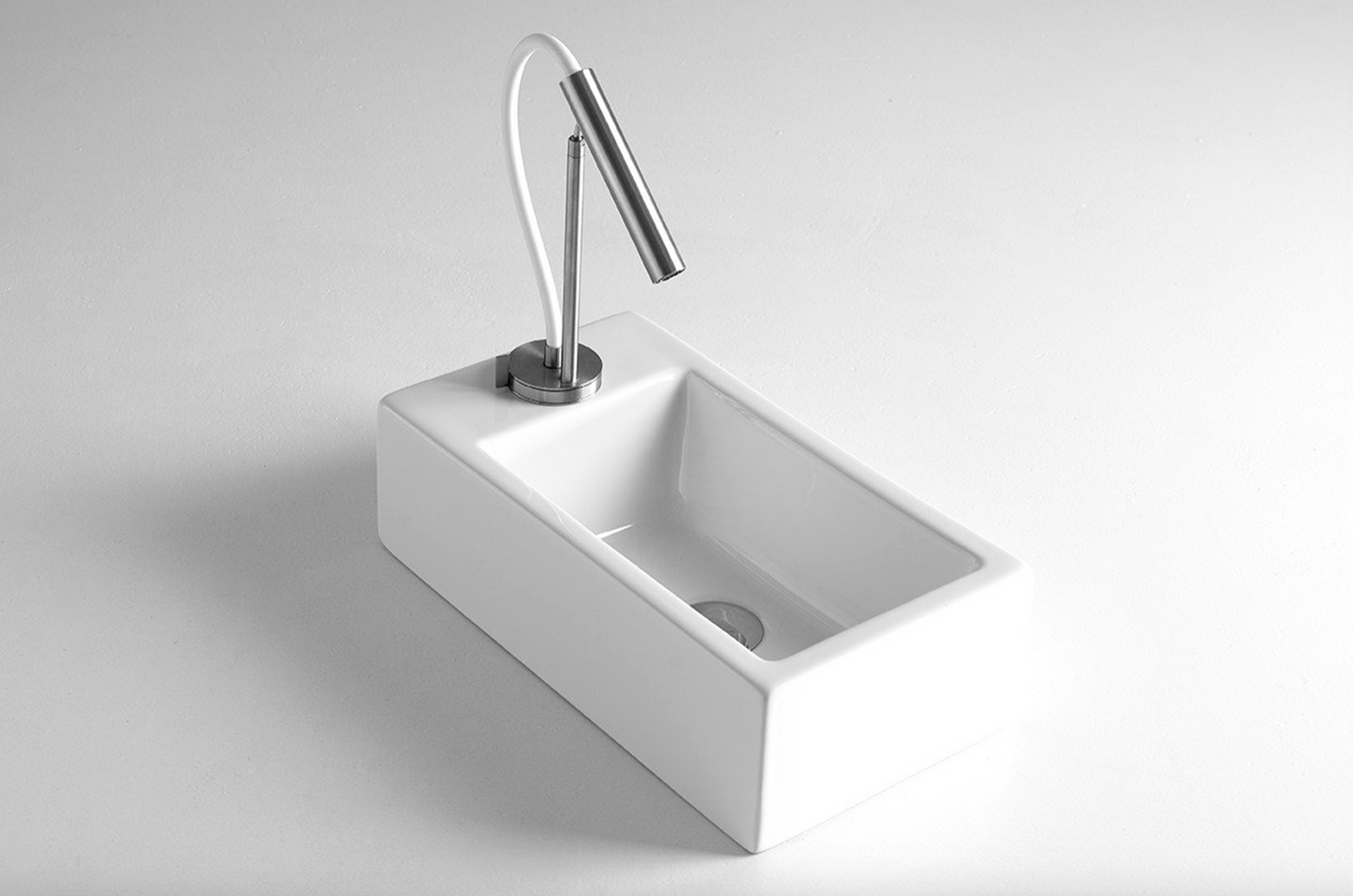 Ceramic countertop washbasin Mini240
