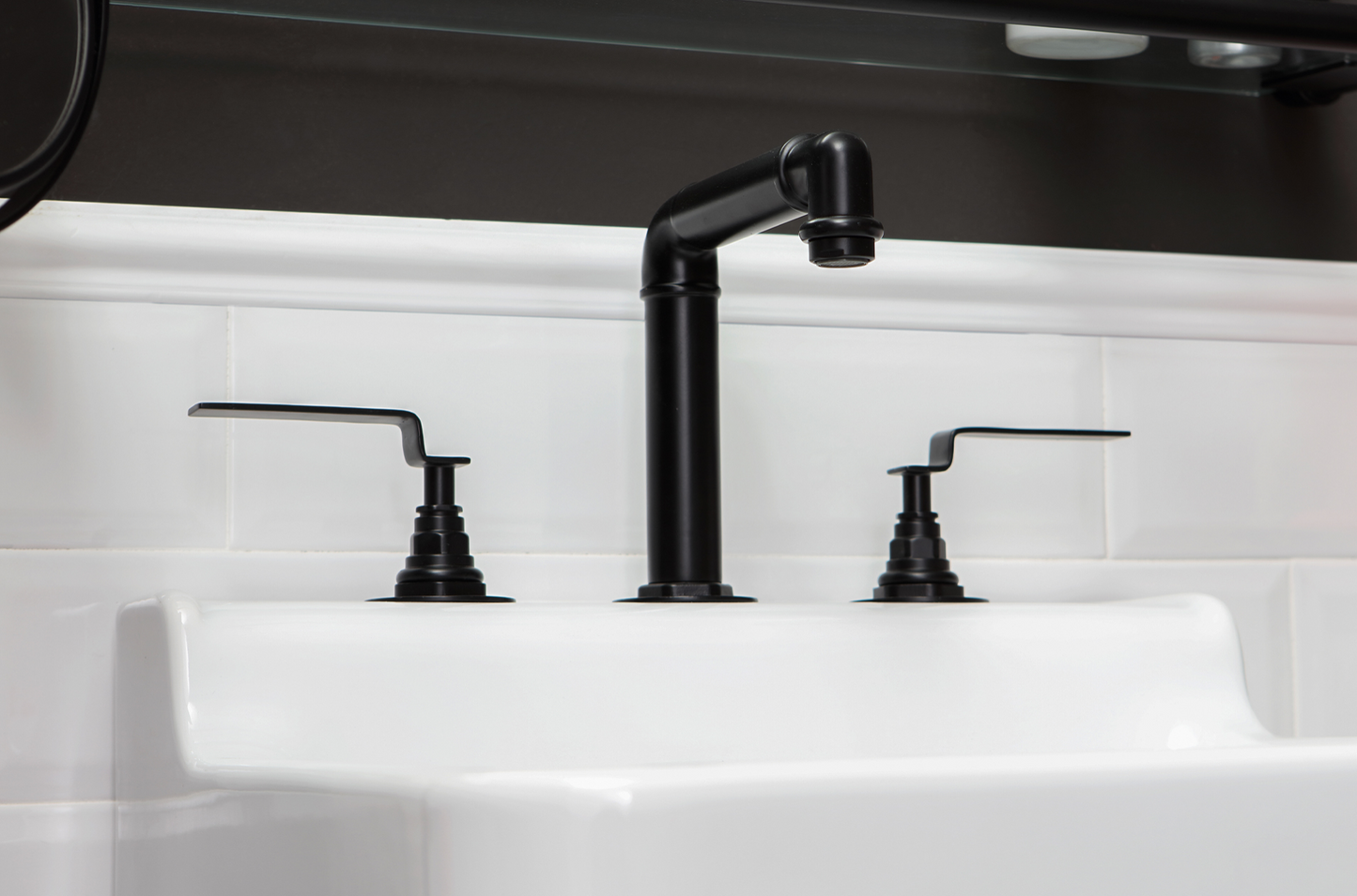 Industrialis basin taps by Balneo Toscia Industrial style