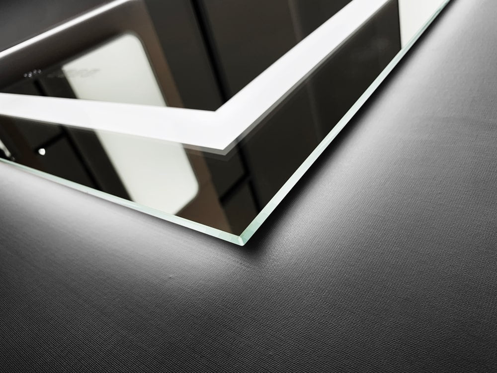 Miroir de salle de bain carré anti-buée avant lumineux Holland par Ledimex